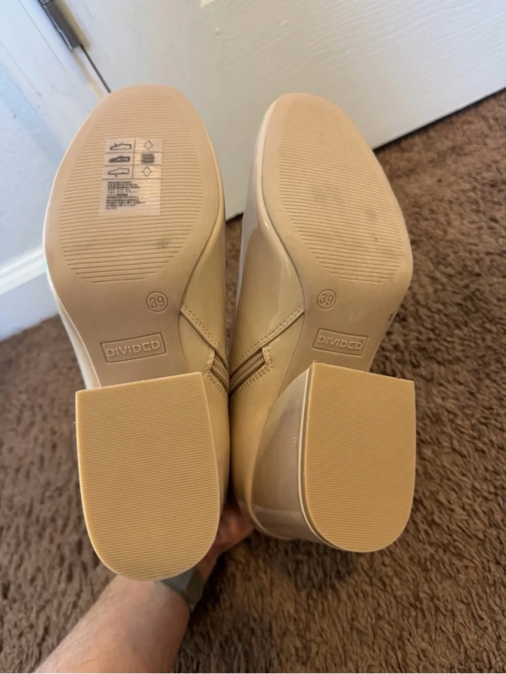 Divided by H&M Ankle Boots Beige Patent Faux Leather Block Heel 8 39 NEW - Picture 6 of 12